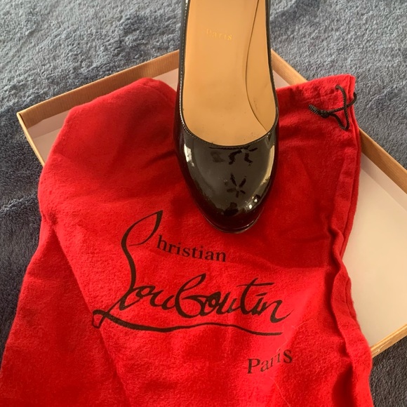 Christian louboutin Size 38 1/2 - Picture 4 of 5